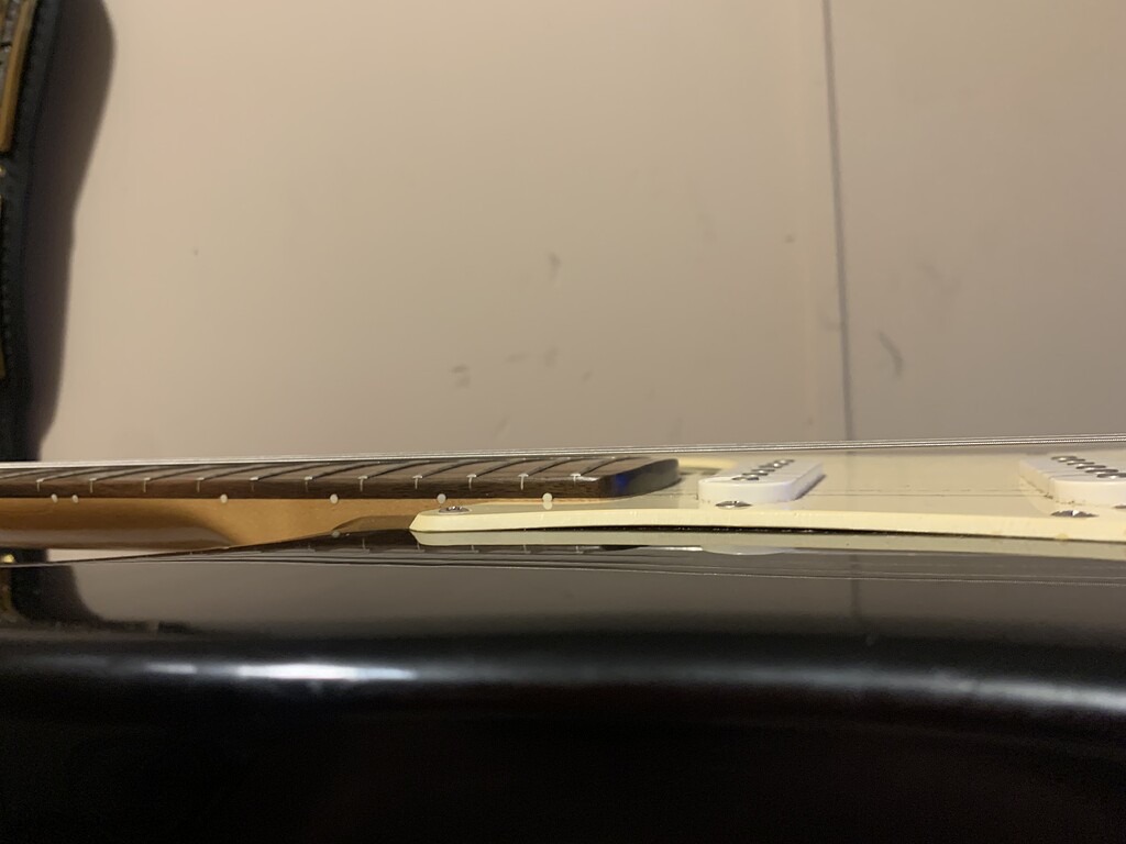 Buzzing sound from electric guitar 🧐 What Are You Learning